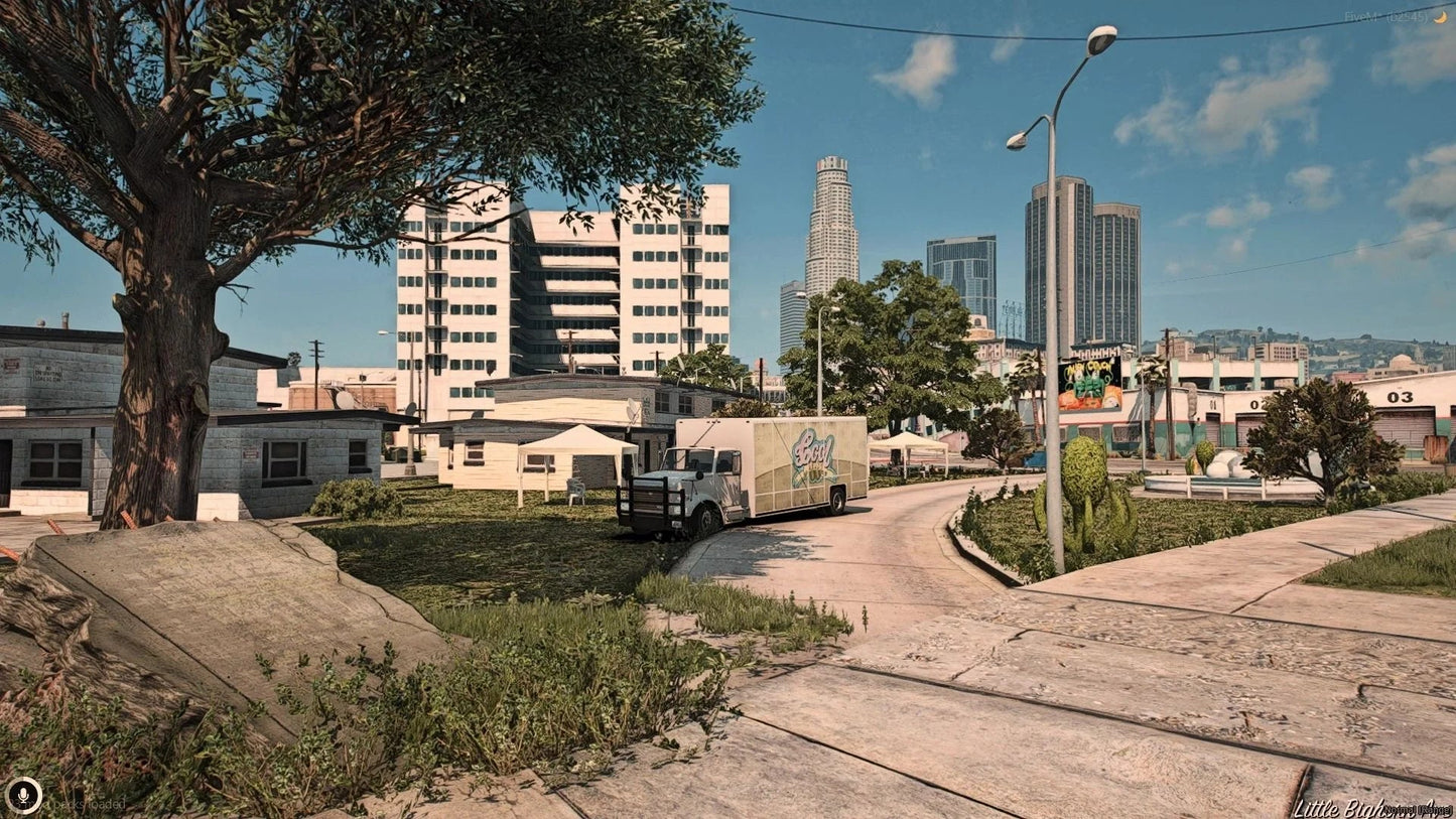 Davis Courts Hood (World)