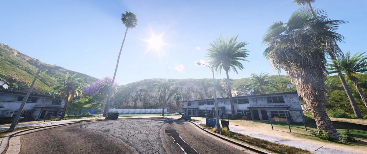  Mirror Park Hood (World)